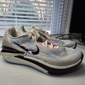 Nike Women's Cream and Black Sneakers